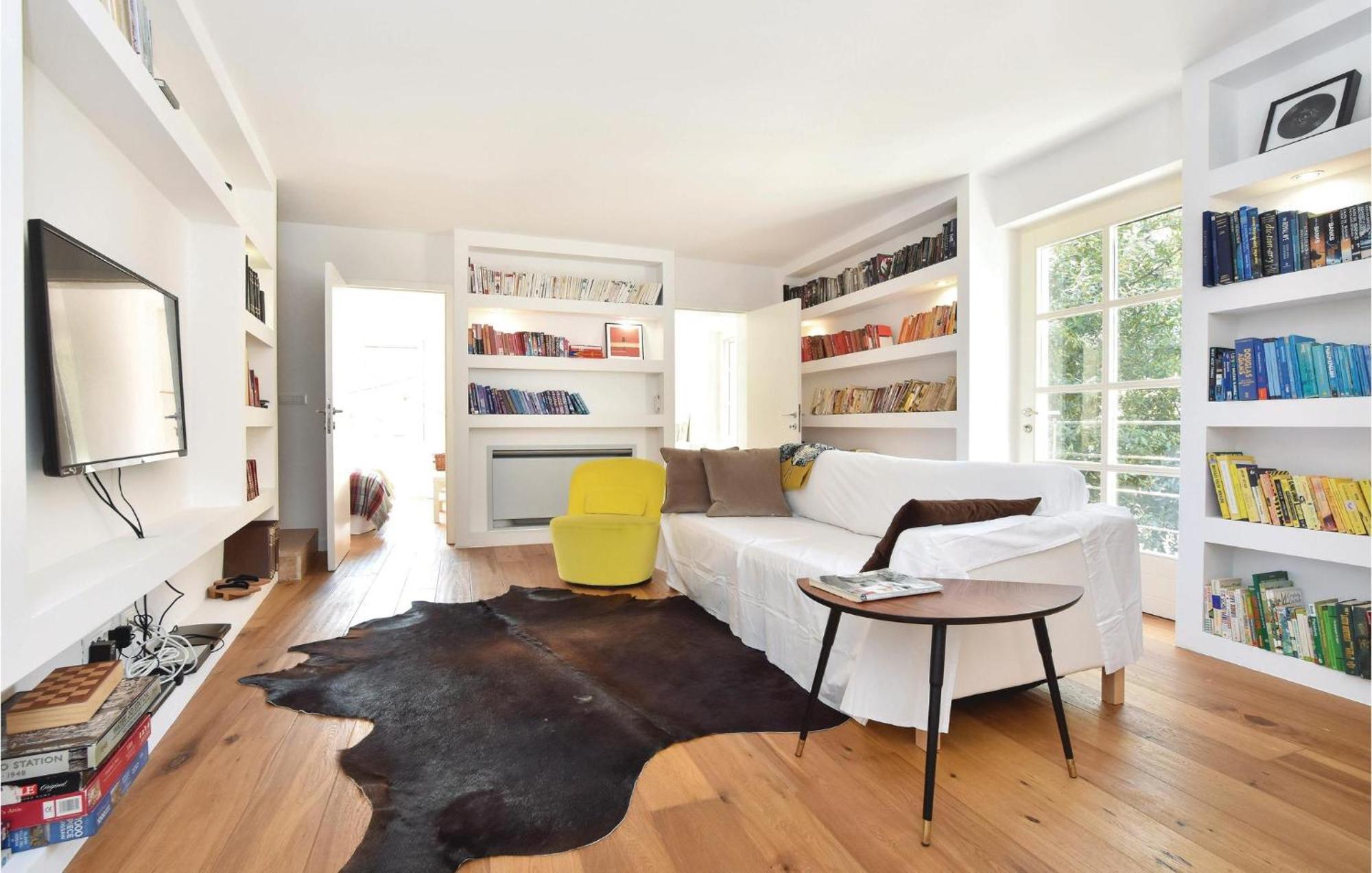 Stunning Home In Split With Outdoor Swimming Pool エクステリア 写真